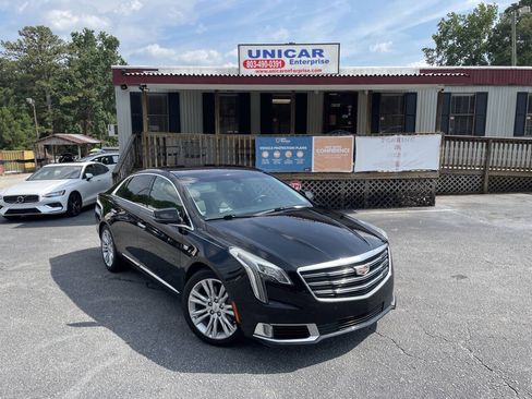 Used 2019 Cadillac XTS Luxury FWD image 1