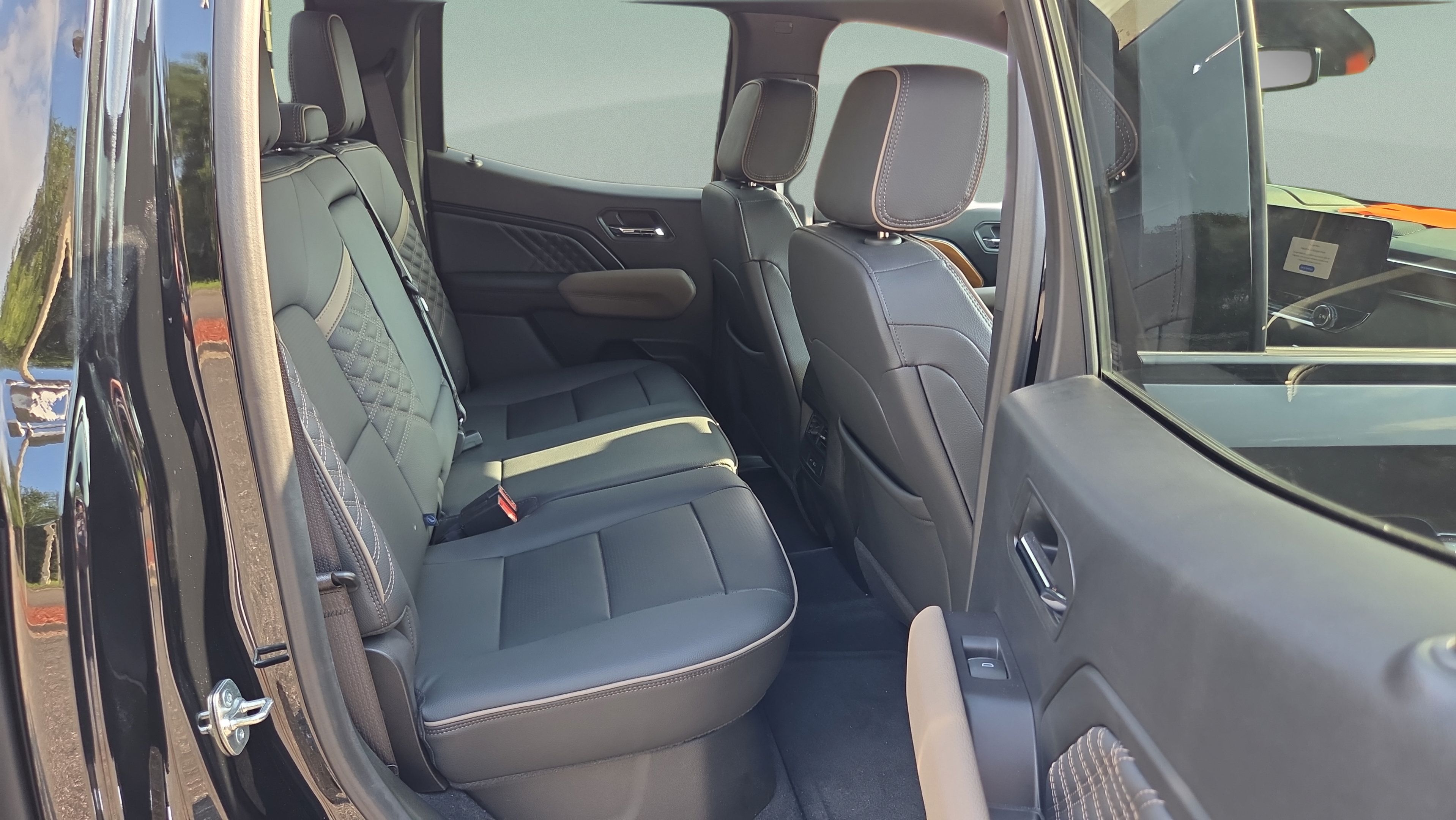 Certified 2024 GMC Canyon Denali AWD/4WD image 14