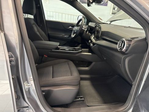 Used 2025 Chevrolet Equinox LT w/ Safety and Technology Package FWD image 29