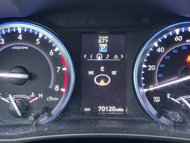 Used 2016 Toyota Highlander XLE AWD/4WD image 14