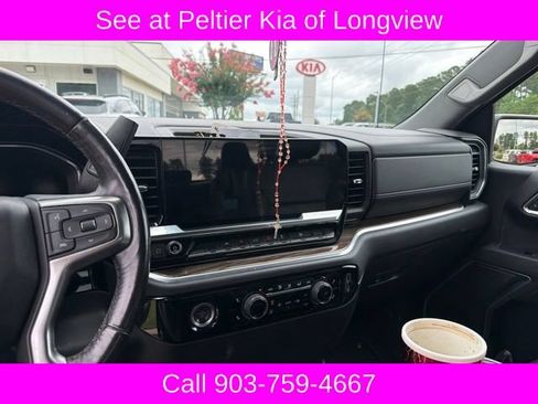 Used 2022 Chevrolet Silverado 1500 LT w/ Protection Package AWD/4WD image 12