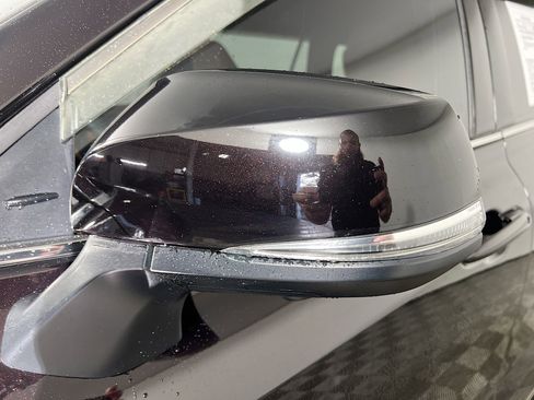 Used 2022 Toyota Highlander Platinum image 13