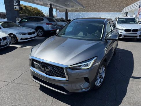 Used 2020 INFINITI QX50 Essential w/ Convenience Package FWD image 4