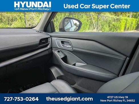 Used 2024 Nissan Rogue SV w/ SV Premium Package AWD/4WD image 21