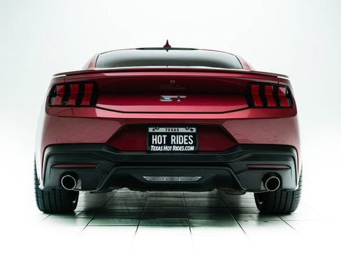 Used 2025 Ford Mustang GT Premium RWD image 16