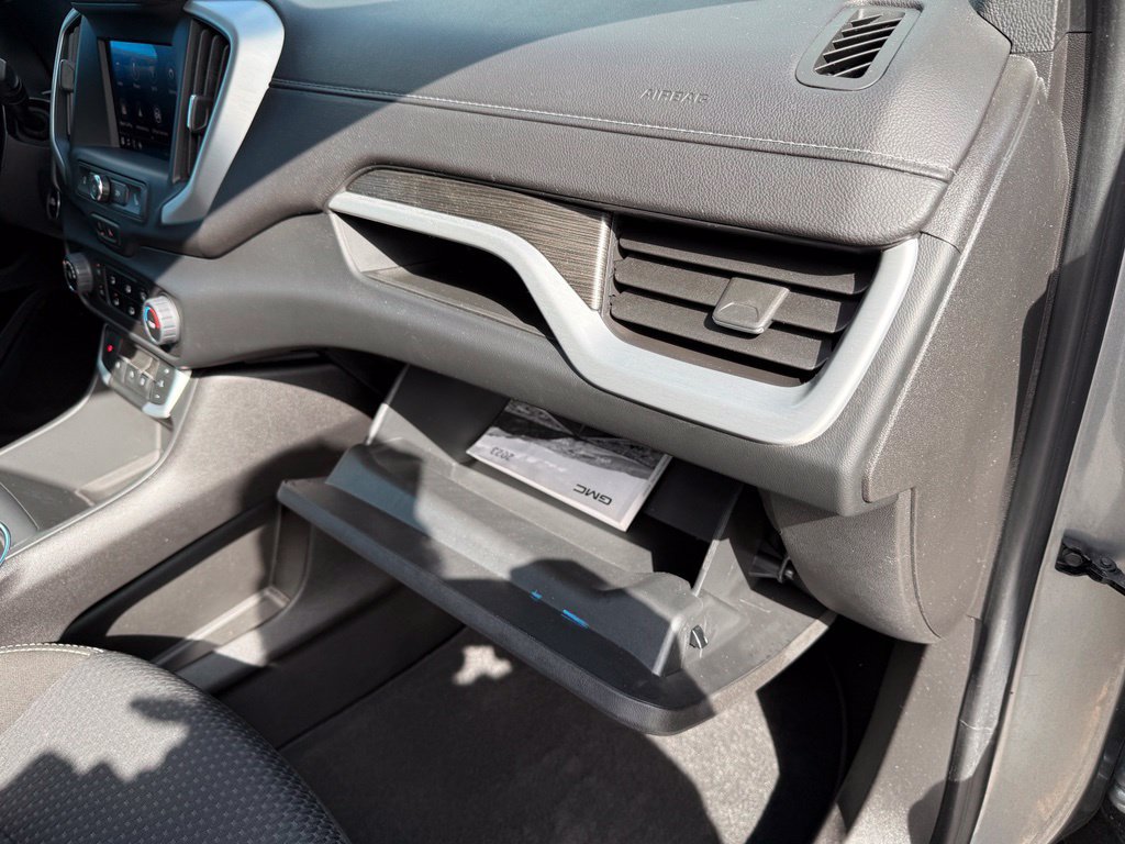 Used 2023 GMC Terrain SLE AWD/4WD image 39
