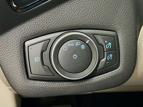 Used 2017 Ford Escape Titanium AWD/4WD image 17