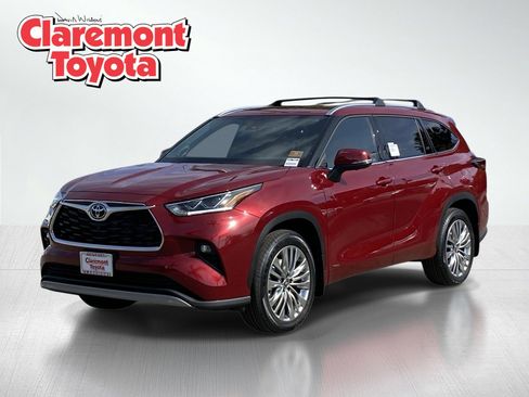 New 2026 Toyota Highlander Platinum AWD/4WD image 1