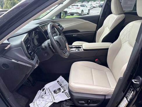 Used 2023 Lexus RX 350 Premium w/ Accessory Package (Z1) AWD/4WD image 24