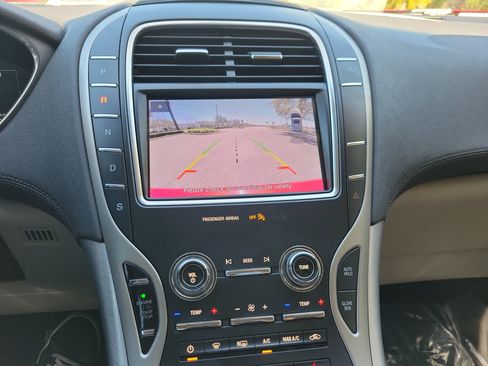 Used 2020 Lincoln Nautilus FWD w/ Equipment Group 101A image 22