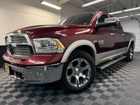 Used 2017 RAM 1500 Laramie AWD/4WD image 3