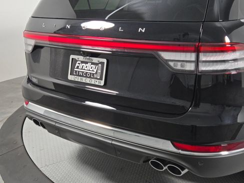 New 2026 Lincoln Aviator AWD image 5