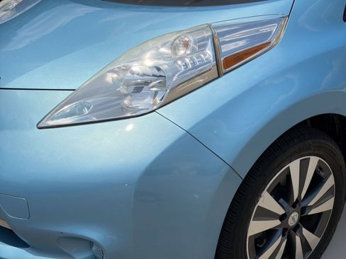 Used 2015 Nissan Leaf SV FWD image 10