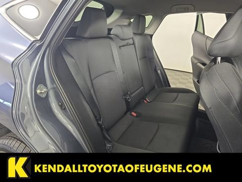 Used 2024 Toyota Venza LE AWD/4WD image 25