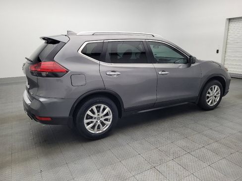 Used 2017 Nissan Rogue SV image 10