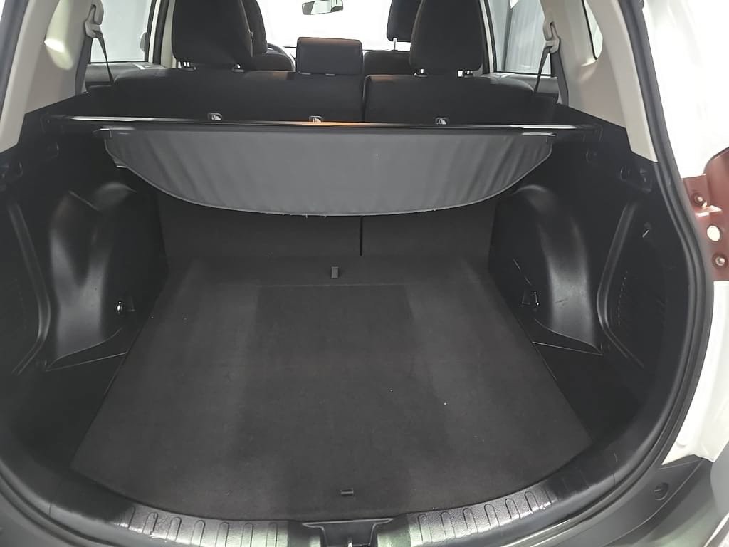Used 2014 Toyota RAV4 XLE AWD/4WD image 17