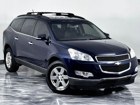 Used 2010 Chevrolet Traverse LT w/ Personal Connectivity Package image 3