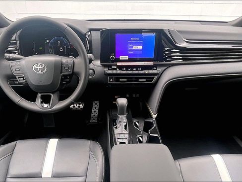 New 2026 Toyota Camry SE FWD image 6