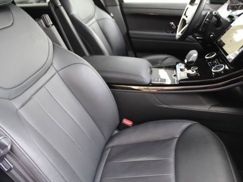 Used 2023 Land Rover Range Rover Sport SE Dynamic image 3