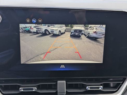 Used 2026 Chevrolet Equinox LT FWD image 15