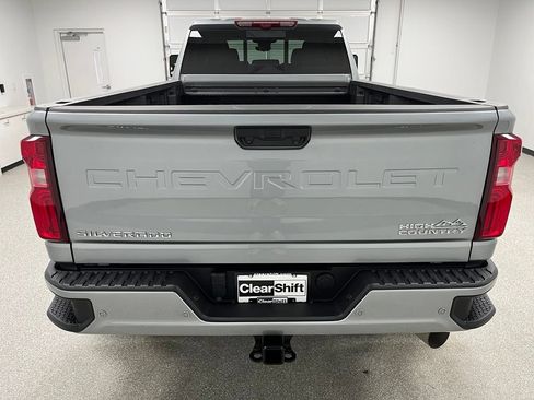 Used 2025 Chevrolet Silverado 3500 High Country w/ High Country Premium Package AWD/4WD image 9