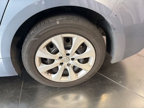 Used 2021 Toyota Corolla LE FWD image 8