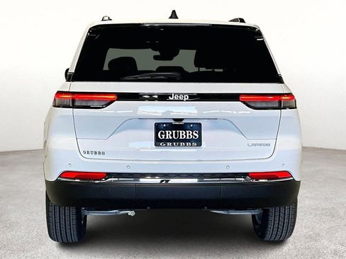 New 2025 Jeep Grand Cherokee Laredo X w/ Luxury Tech Group I image 7