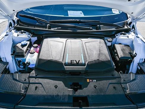 Certified 2024 Hyundai Ioniq 5 SE image 30