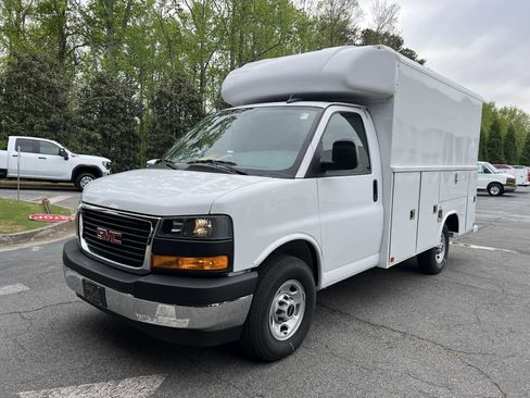 New 2025 GMC Savana 3500 w/ Power Convenience Package image 6
