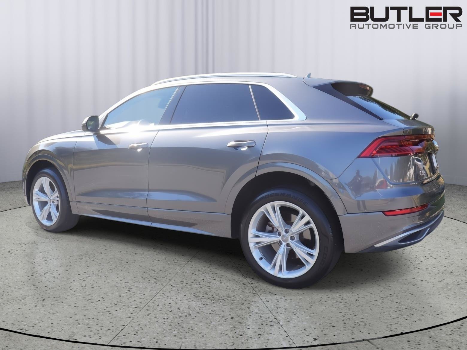 Used 2019 Audi Q8 Premium w/ Convenience Package AWD/4WD image 4
