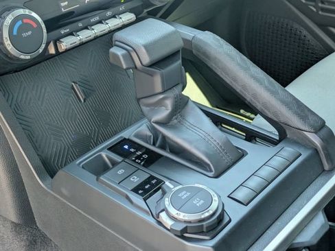 Used 2024 Toyota Tacoma SR5 AWD/4WD image 20
