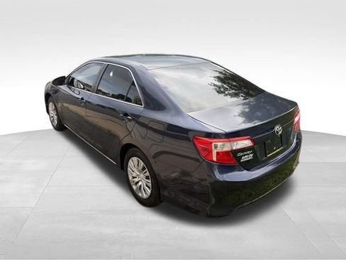 Used 2014 Toyota Camry LE FWD image 38