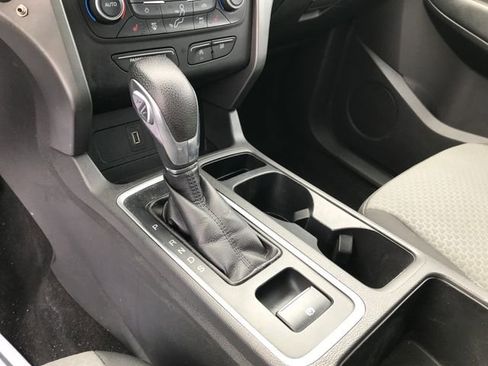 Used 2018 Ford Escape SE image 10