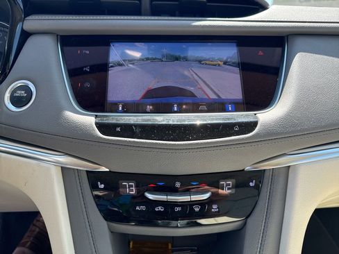 Certified 2022 Cadillac XT5 Premium Luxury w/ Technology Package image 12