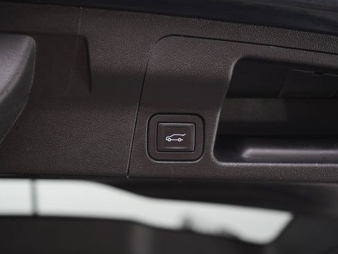 Used 2019 GMC Acadia SLE w/ Driver Alert Package I AWD/4WD image 17