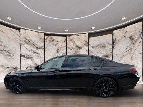 Used 2021 BMW 750i xDrive w/ Executive Package image 5