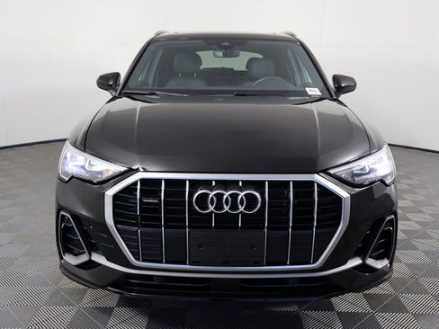 Used 2022 Audi Q3 2.0T Premium w/ Convenience Package image 2