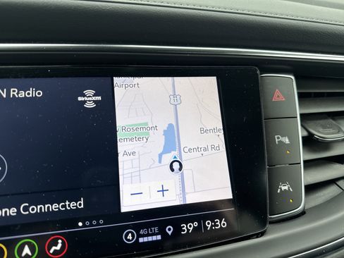 Used 2023 Buick Enclave Avenir image 28