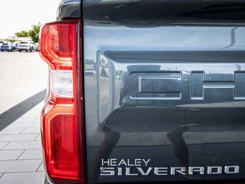 Used 2021 Chevrolet Silverado 1500 RST w/ All Star Edition Plus AWD/4WD image 13
