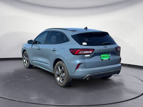 Used 2023 Ford Escape ST-Line FWD image 4