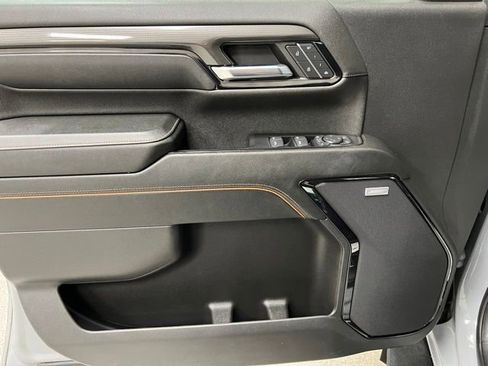 Used 2024 GMC Sierra 3500 AT4 w/ AT4 Premium Plus Package AWD/4WD image 20