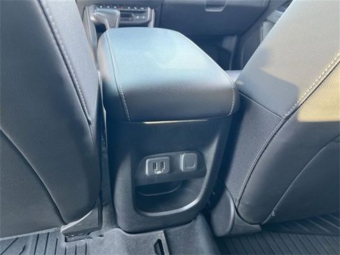 Certified 2021 Chevrolet Colorado ZR2 w/ ZR2 Dusk Special Edition image 20