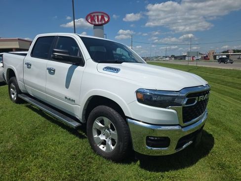 Used 2025 RAM 1500 Big Horn AWD/4WD image 3