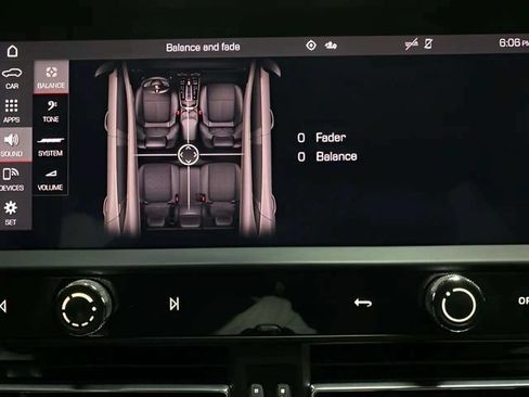 Used 2022 Porsche Macan AWD/4WD image 47