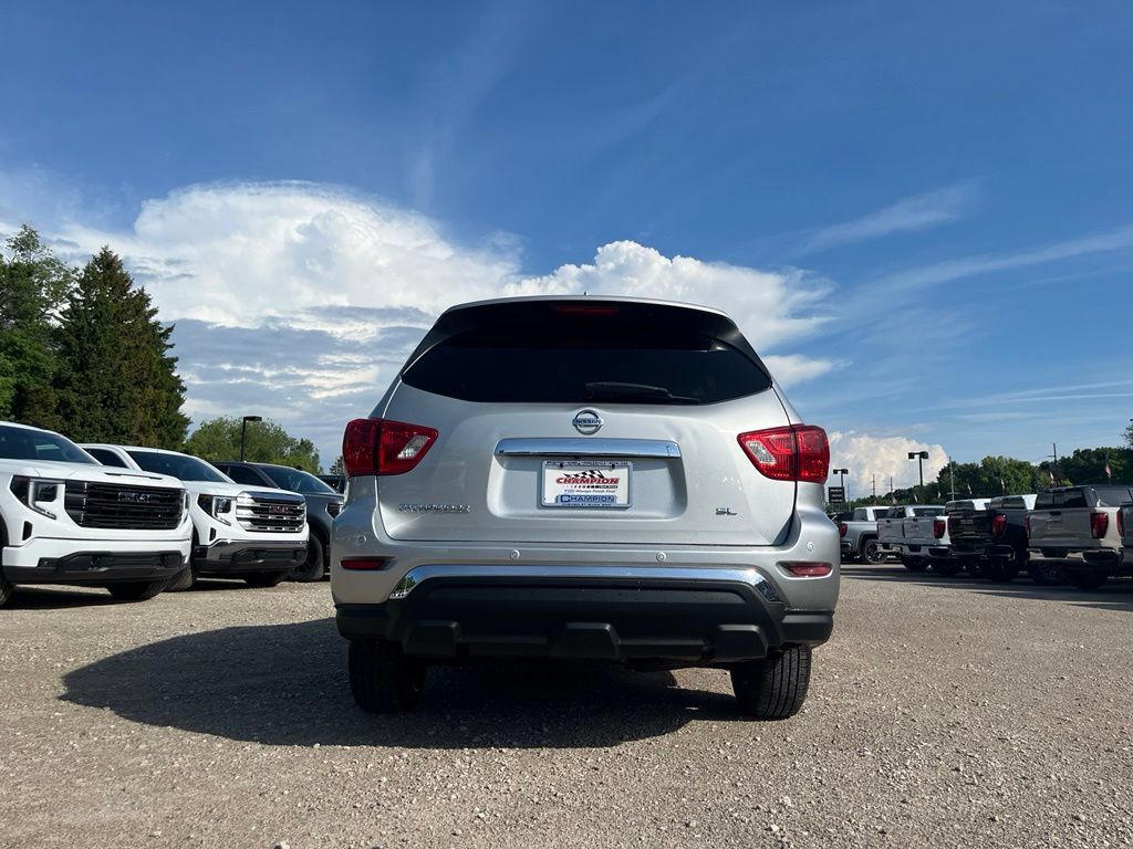 Used 2020 Nissan Pathfinder SL FWD image 9
