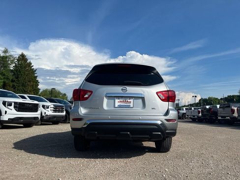 Used 2020 Nissan Pathfinder SL FWD image 9