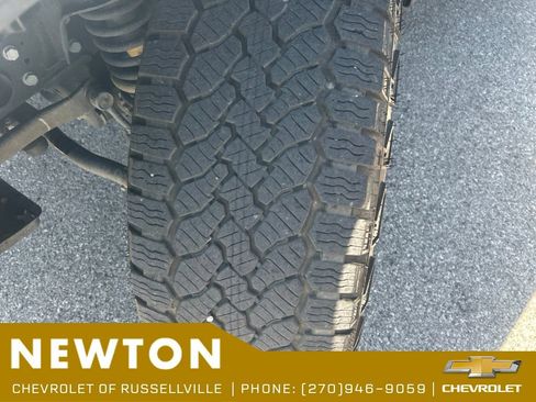 Used 2025 Jeep Gladiator Sport AWD/4WD image 42
