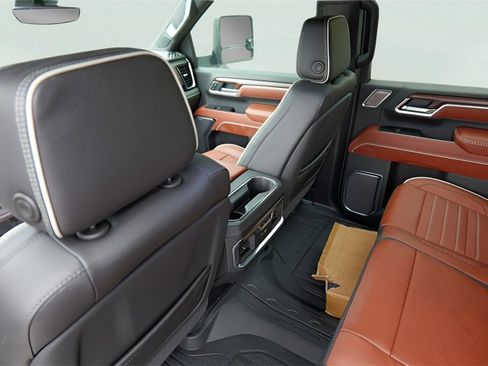 New 2026 GMC Sierra 3500 Denali Ultimate image 18