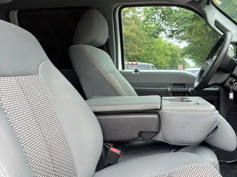 Used 2015 Ford F250 XL w/ Power Equipment Group AWD/4WD image 21
