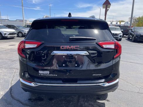 Used 2023 GMC Terrain SLT AWD/4WD image 7